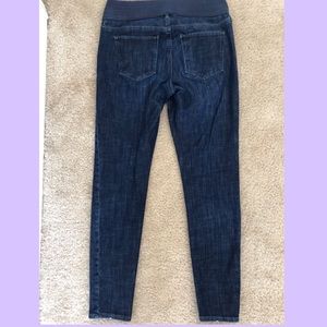 GAP Jeans - Maternity Skinny Jeans with Elastic Waist GAP Jeans - Maternity Skinny Jeans with Elastic Waist